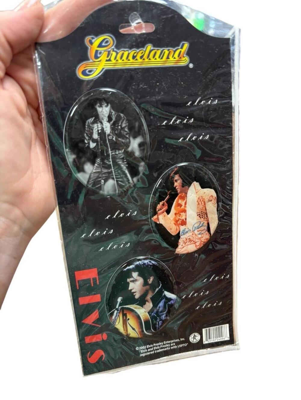 Graceland Elvis Presley 3-Button Pin Set (2002)